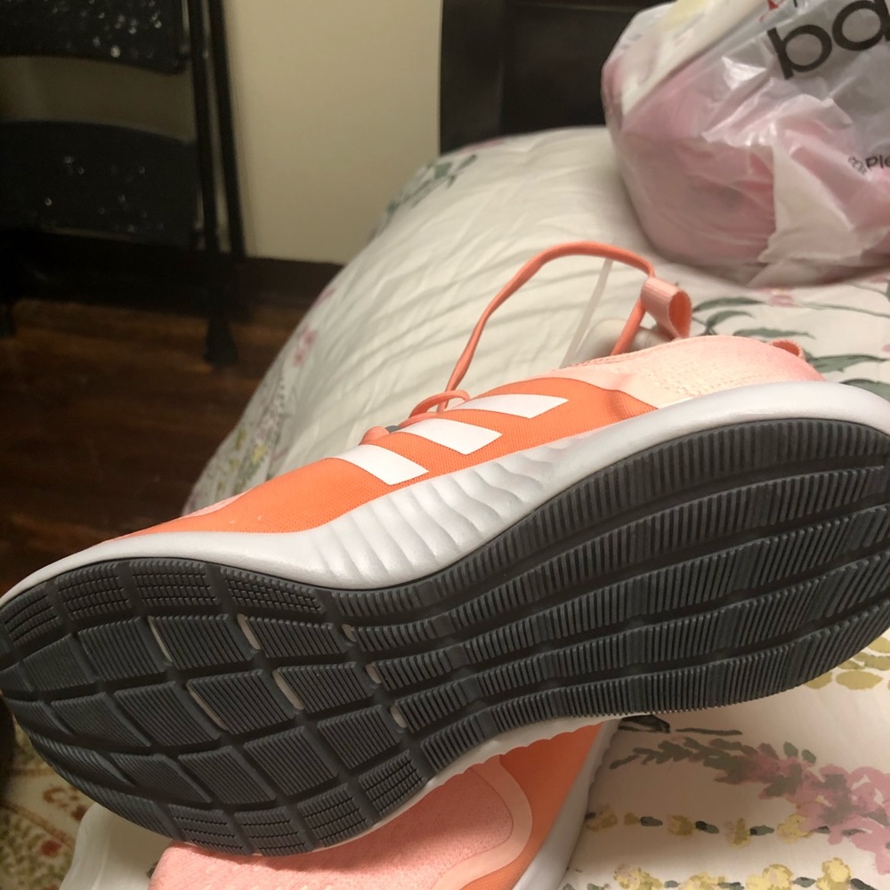 Adidas sneaker - Picture 3 of 6